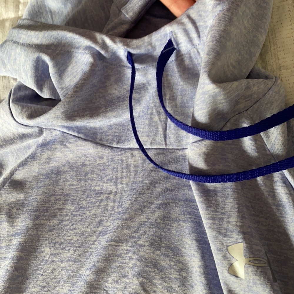Under armour long sleeve - Picture 4 of 4
